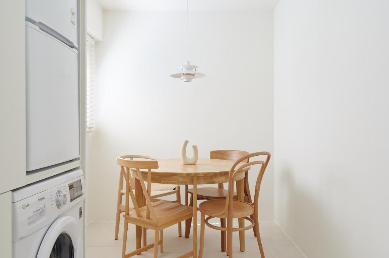 Апартаменты White Linen House Сеул Экстерьер фото