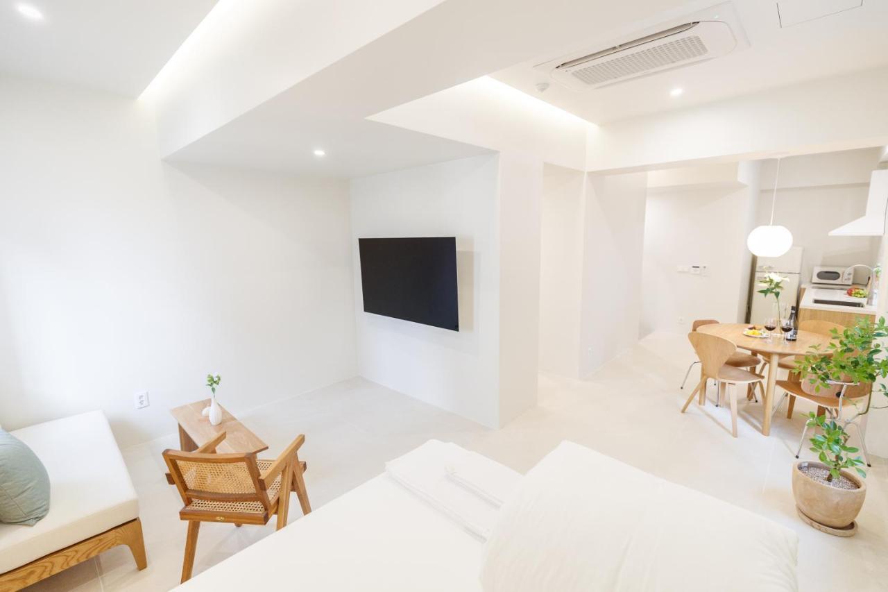 Апартаменты White Linen House Сеул Экстерьер фото